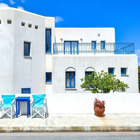 In Sleeps 6 Includes Swimming Pool Air Con And Wifi 1 6 4 *